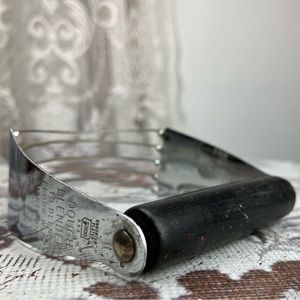 Vintage EKCO Dough Pasty Blender Black Wood Handle Blend Flour w Shortening